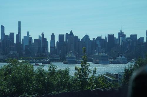 Skyline vom Bus aus fotografiert